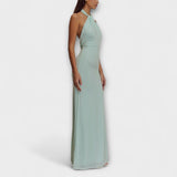 Dolga Obleka z Vezanjem Okoli Vrata in Satenske Teksture