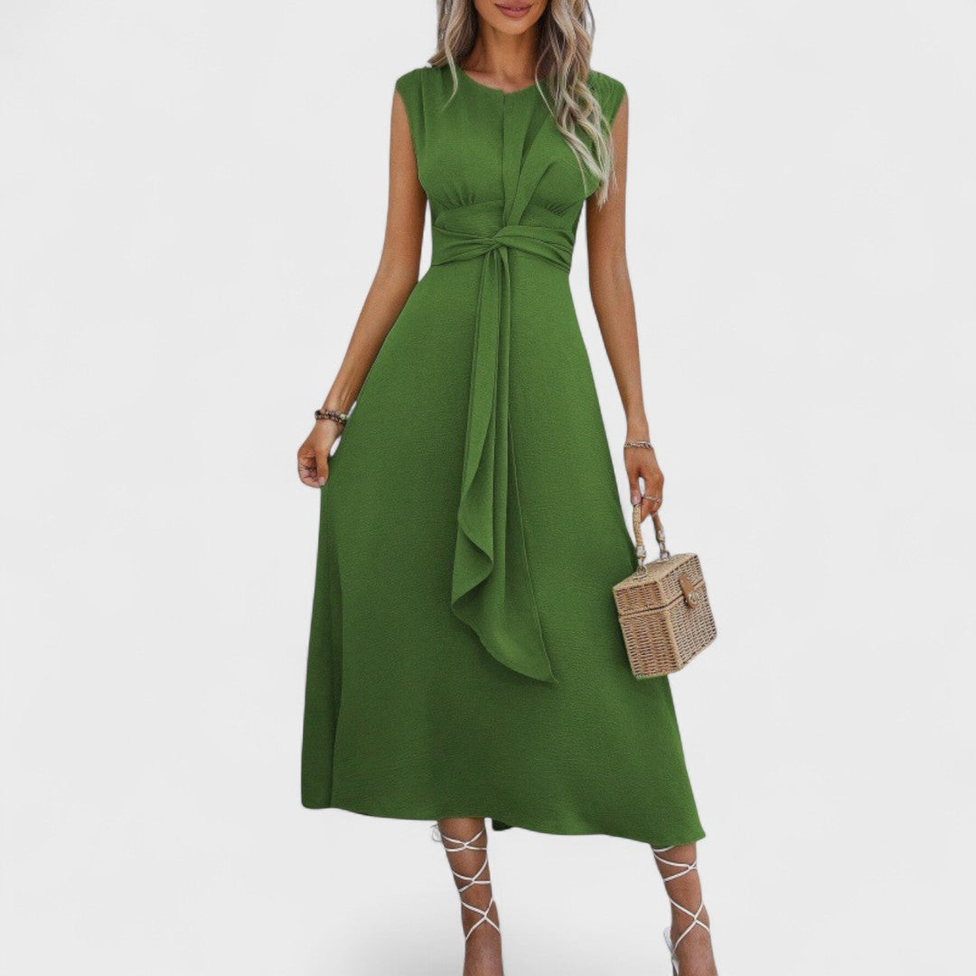 Andrea - Elegantna brezrokavna maksi obleka s krožnim izrezom