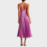 Katarina - Elegantna Oblačila z V-Izrezom in Plisirano Krilo