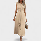 Andrea - Elegantna brezrokavna maksi obleka s krožnim izrezom