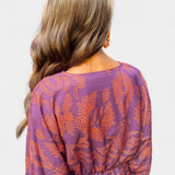 Ema Maxi Obleka z V-Izrezom in Sprednjim Vozlom