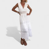 Elena - Elegantna Čipkasta Obleka z V-Izrezom