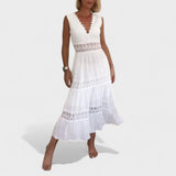 Elena - Elegantna Čipkasta Obleka z V-Izrezom