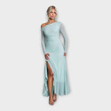 Impresivna Oblačila z Elegantno Linijo