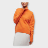 Pleteni Pulover z Visokim Ovratnikom