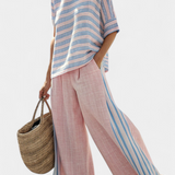 Set iz lanenega bambusa Daisy Mediteranski v nežno roza barvi z elegantnimi modrimi črtami