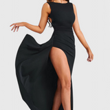 Ivana Satenasta Obleka z Odprtimi Hrbtom in Velikim Razrezom