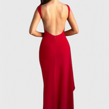 Ivana Satenasta Obleka z Odprtimi Hrbtom in Velikim Razrezom