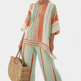 Eleganten Set iz Lino Bambusa s Črtami in Asimetrično Bluzo ter Širokimi Hlačami za Rafiniran Stil