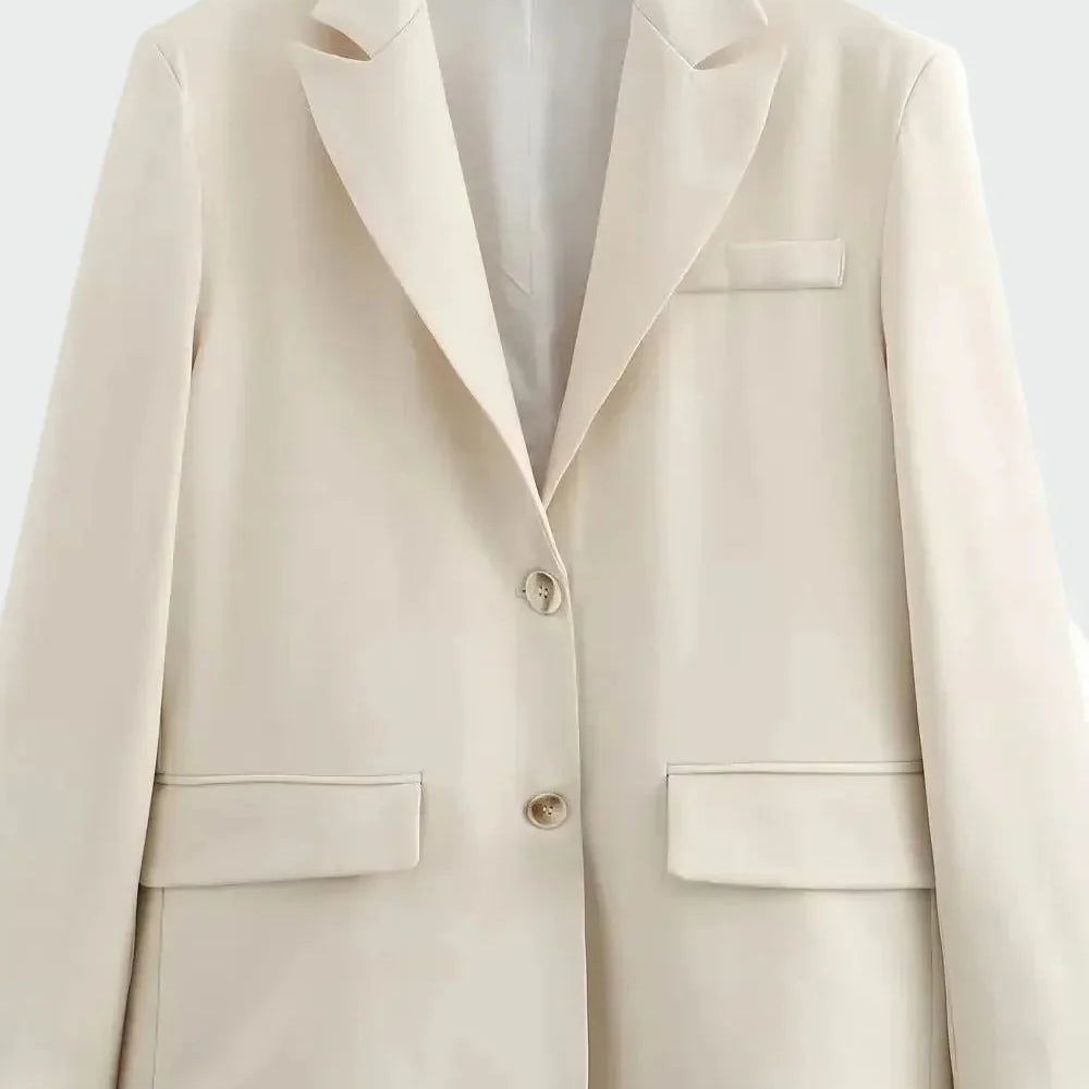 Prevelik sako z moderno linijo