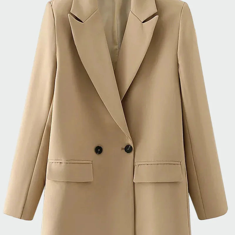 Prevelik sako z moderno linijo