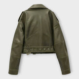 Moderna kratka usnjena jakna z pasom in rafinirano estetiko