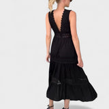 Elena - Elegantna Čipkasta Obleka z V-Izrezom