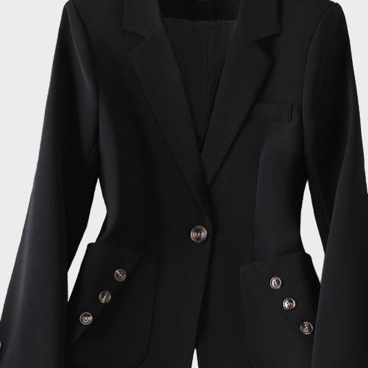 Sako v zapeljivi liniji