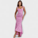 Dolga Obleka z Elegantnim in Izpopolnjenim Korsetom