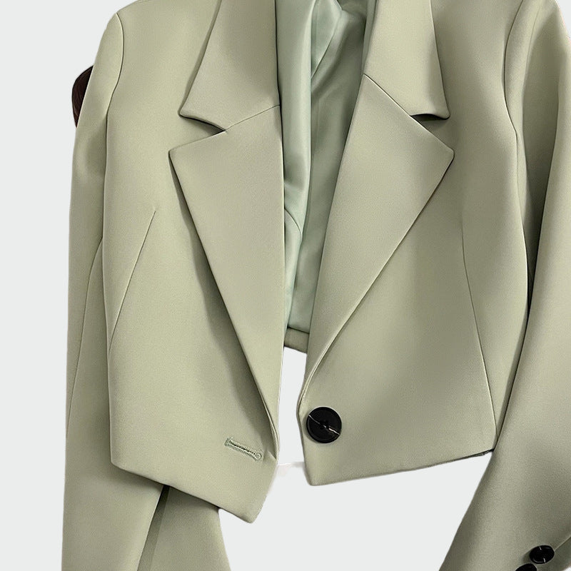 Sako v sofisticiranem kroju