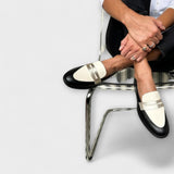 Sonja – Črne Loaferice z Metalnim Leskom