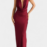 Nora Elegantna Haljina s Nabranimi Detajli