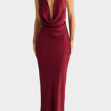 Nora Elegantna Haljina s Nabranimi Detajli